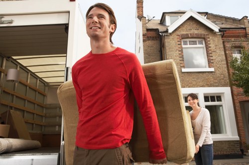 Careful furniture transport for a flat move in Belsizepark